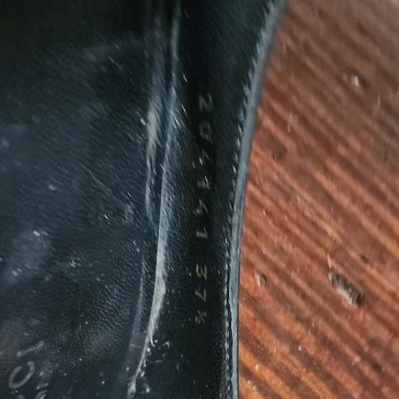 Gucci Black Stiletto Heels with Textured Leather - Picture 7 of 8